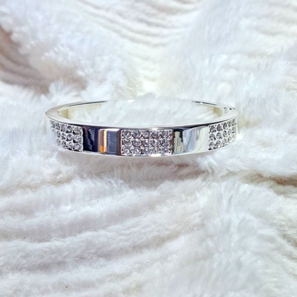 Women's Fashion Costume Bangle Bracelet One Size Silver